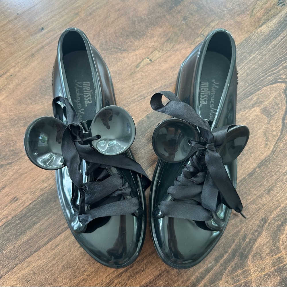 Melissa Mickey Minnie Mouse Shoes Womens Size 7 Lace Up Black PVC Sneakers
